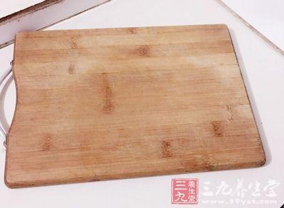 中国绝大多数家庭都只用一块砧板